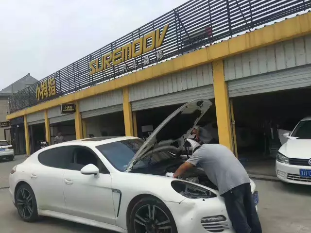 做修理廠老板4年，不如在小拇指快修車(chē)間干2年